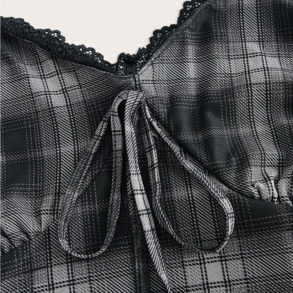 Plaid Stretchy Dress - Picture 3 of 5